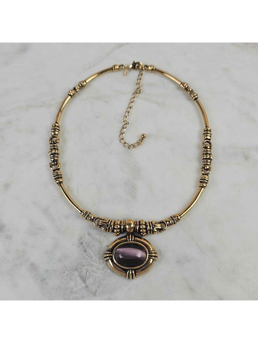 Vintage Avon NR Gold Tone Purple Cabochon Choker Collar Necklace